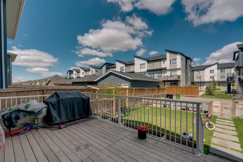 552 Redstone Drive NE Calgary AB T3N 0R3
