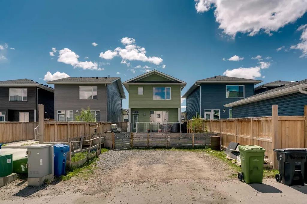 552 Redstone Drive NE Calgary AB T3N 0R3