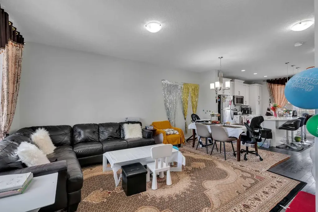 552 Redstone Drive NE Calgary AB T3N 0R3
