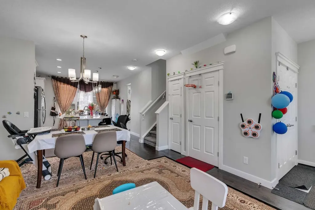 552 Redstone Drive NE Calgary AB T3N 0R3
