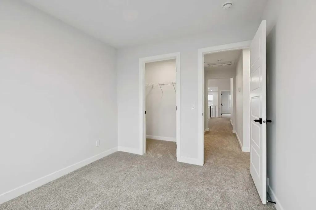 210 Sora Way SE Calgary AB T3S0V5