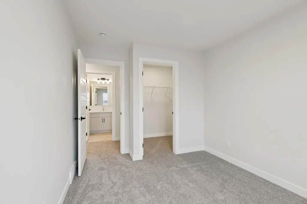 210 Sora Way SE Calgary AB T3S0V5
