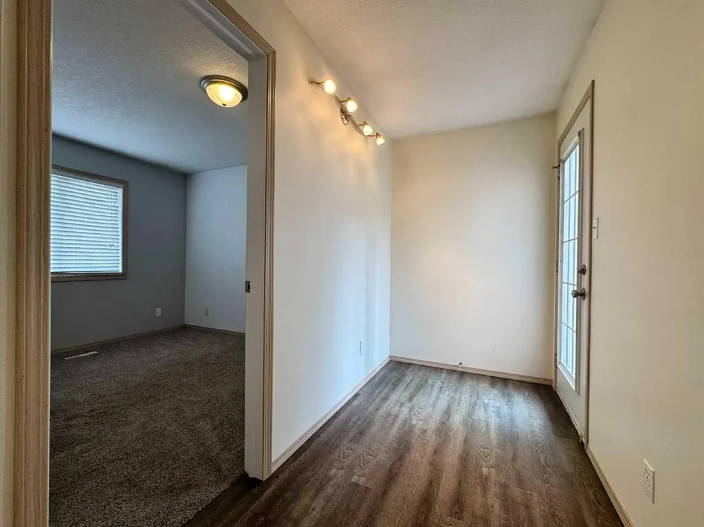 82 Harvard Crescent W Lethbridge AB T1K 6R4