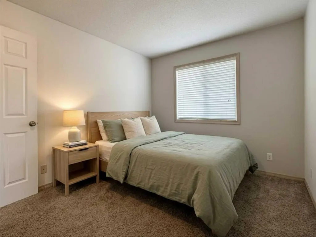 82 Harvard Crescent W Lethbridge AB T1K 6R4