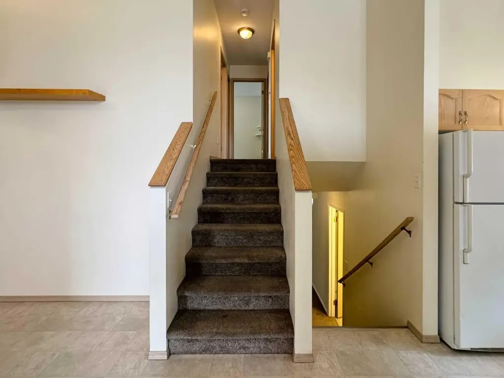 82 Harvard Crescent W Lethbridge AB T1K 6R4