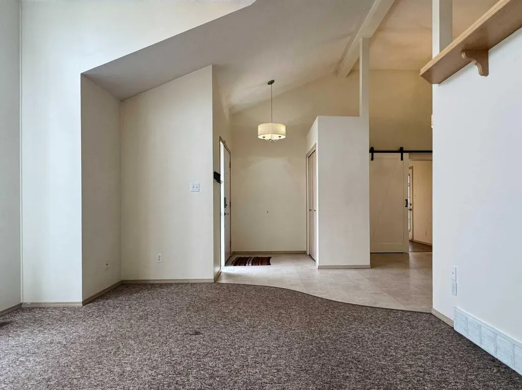 82 Harvard Crescent W Lethbridge AB T1K 6R4