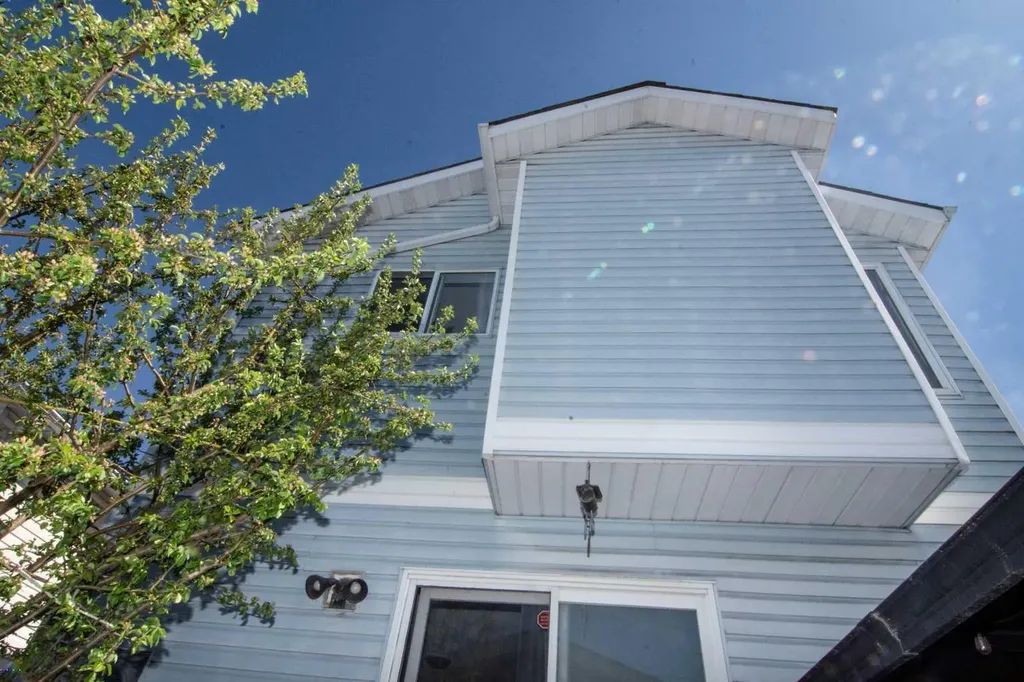 3850 Catalina Boulevard NE Calgary AB t1y 6y4
