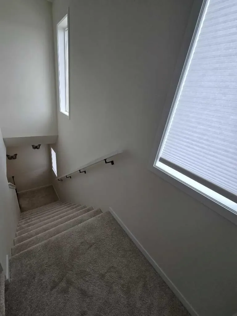 431 Rowmont Boulevard NW Calgary AB T3l0l3