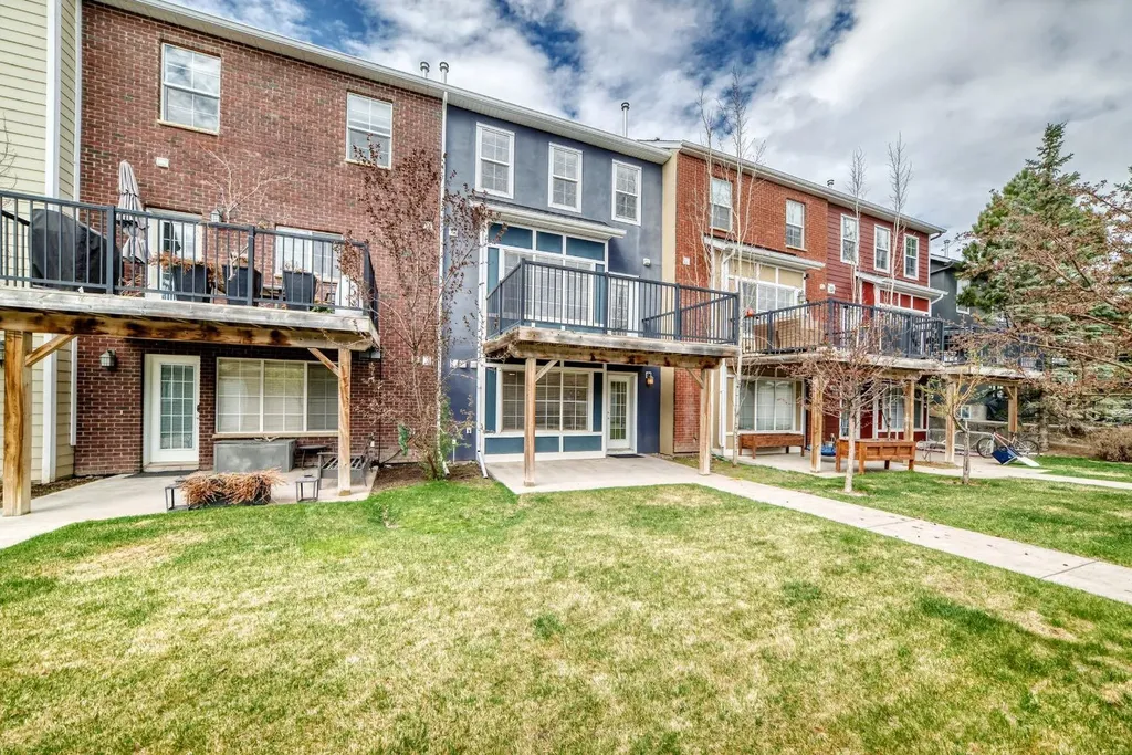 237 Rainbow Falls Drive Chestermere AB T1X0B1