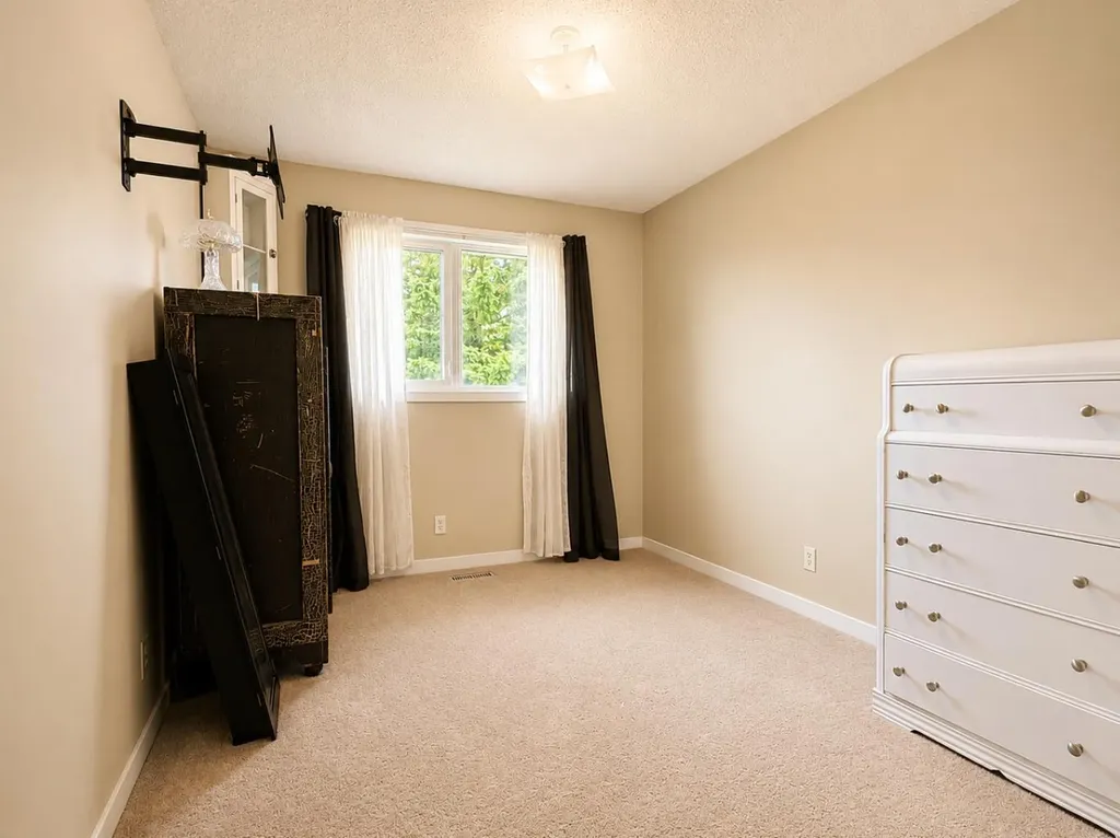 5748 55 Street Rocky Mountain House AB T4T 1J7