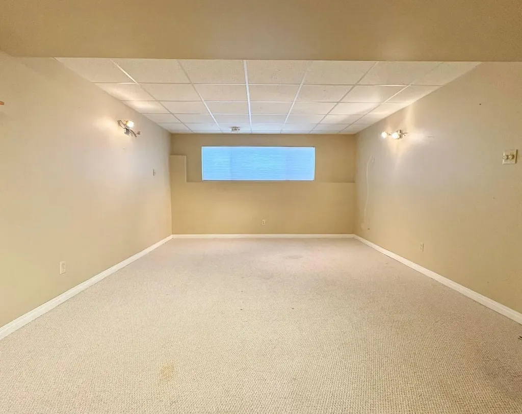 5748 55 Street Rocky Mountain House AB T4T 1J7