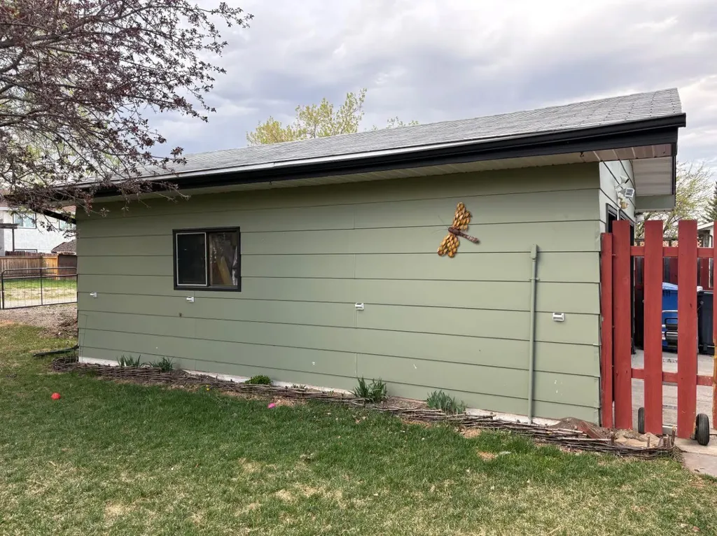 5748 55 Street Rocky Mountain House AB T4T 1J7
