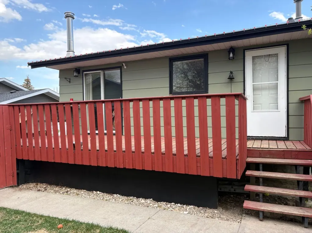 5748 55 Street Rocky Mountain House AB T4T 1J7
