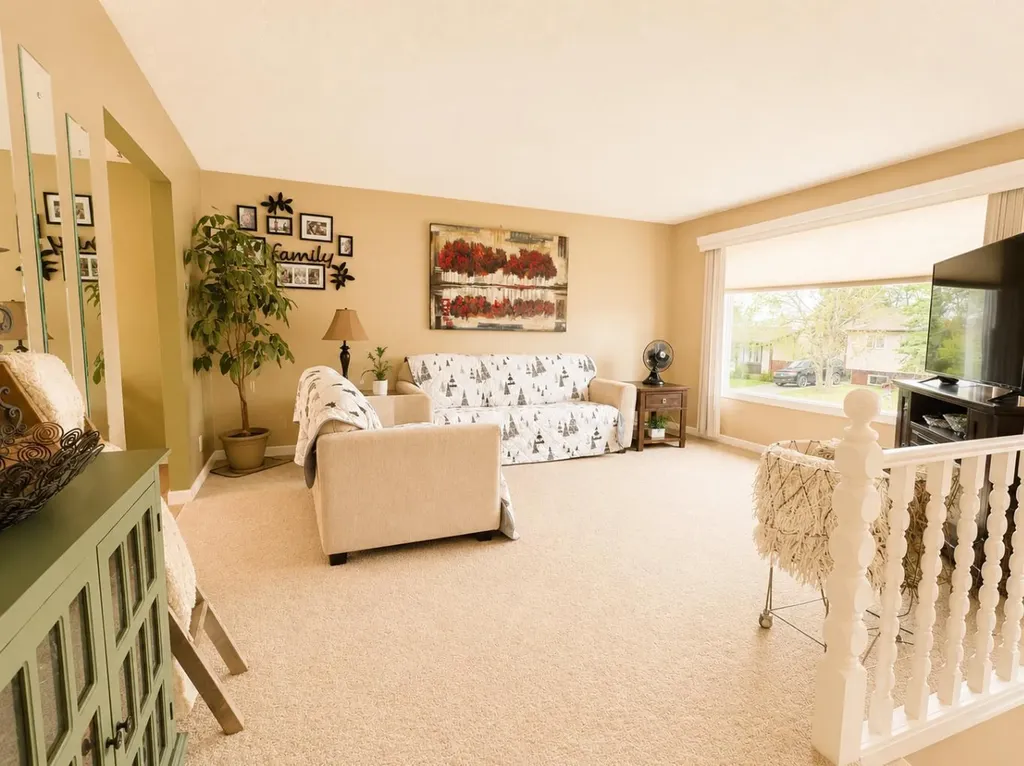 5748 55 Street Rocky Mountain House AB T4T 1J7