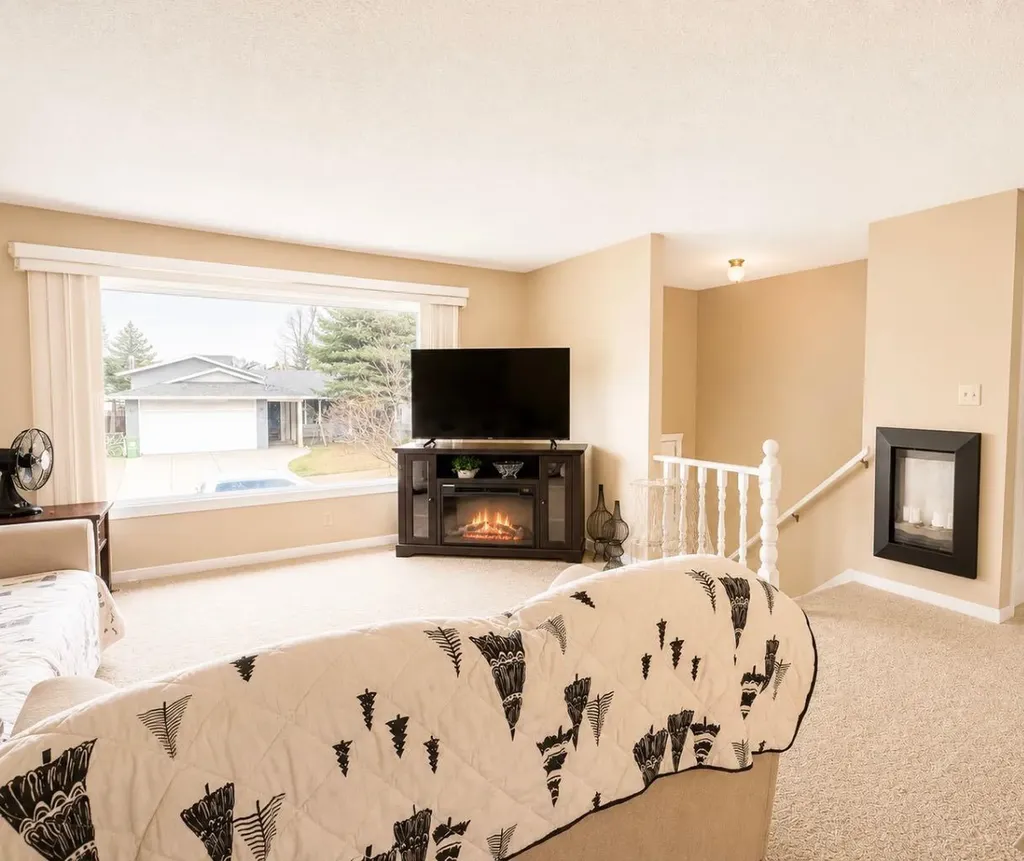 5748 55 Street Rocky Mountain House AB T4T 1J7