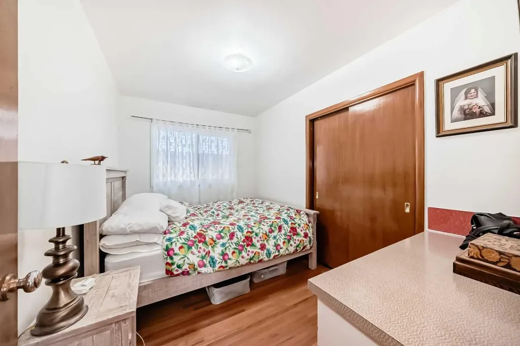 3604 Parkhill Street SW Calgary AB T2S 2Z6