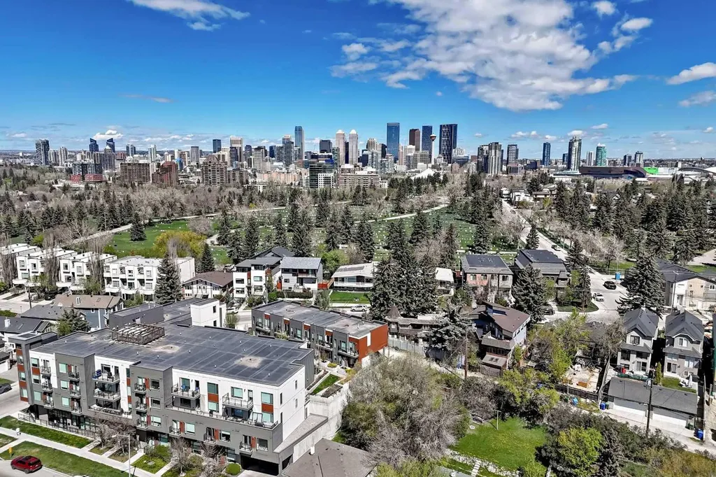 3604 Parkhill Street SW Calgary AB T2S 2Z6