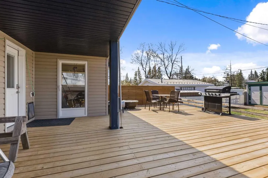 4730 52 Street Mayerthorpe AB T0E 1N0