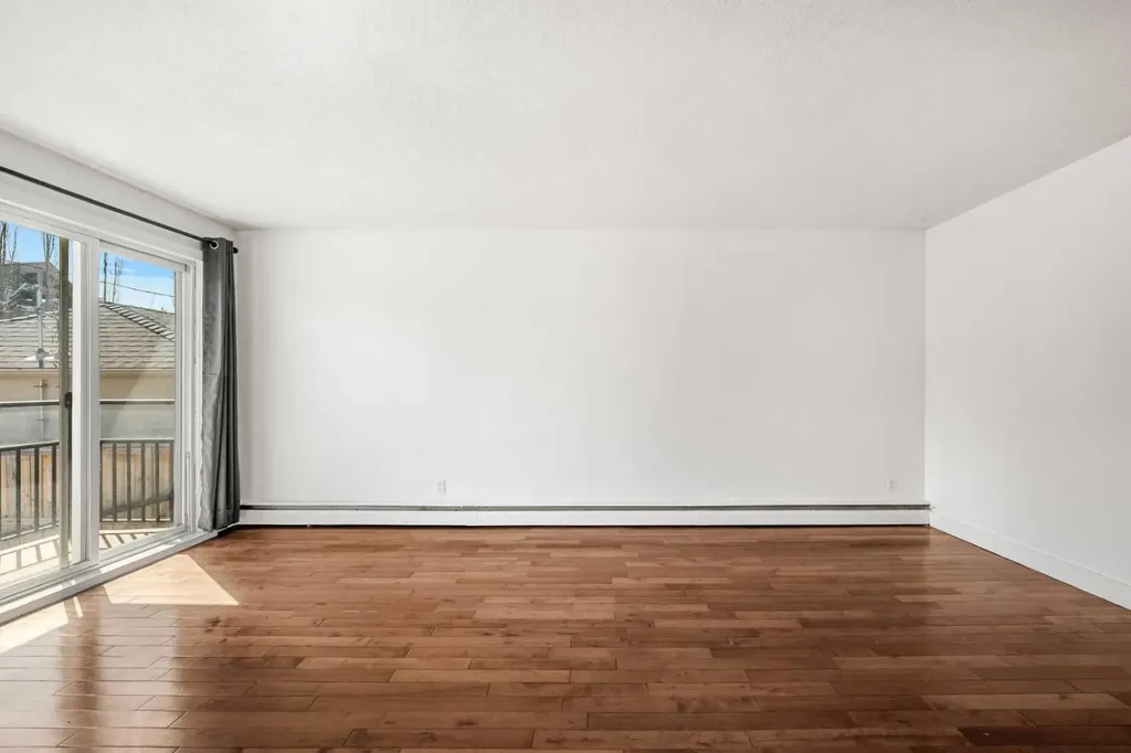 2110 15 Street SW Calgary AB T2T 3Y8