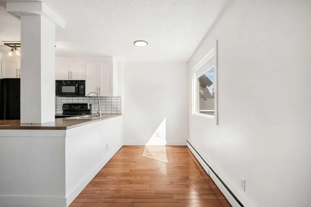 2110 15 Street SW Calgary AB T2T 3Y8