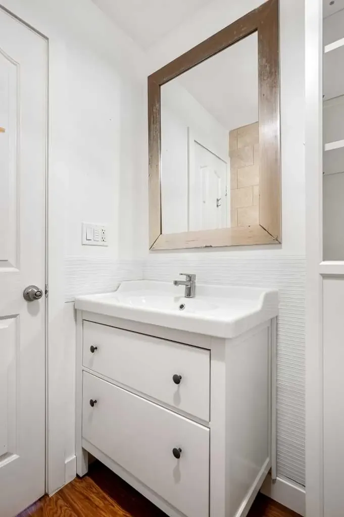2110 15 Street SW Calgary AB T2T 3Y8