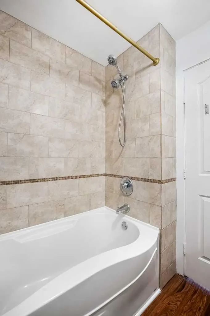 2110 15 Street SW Calgary AB T2T 3Y8