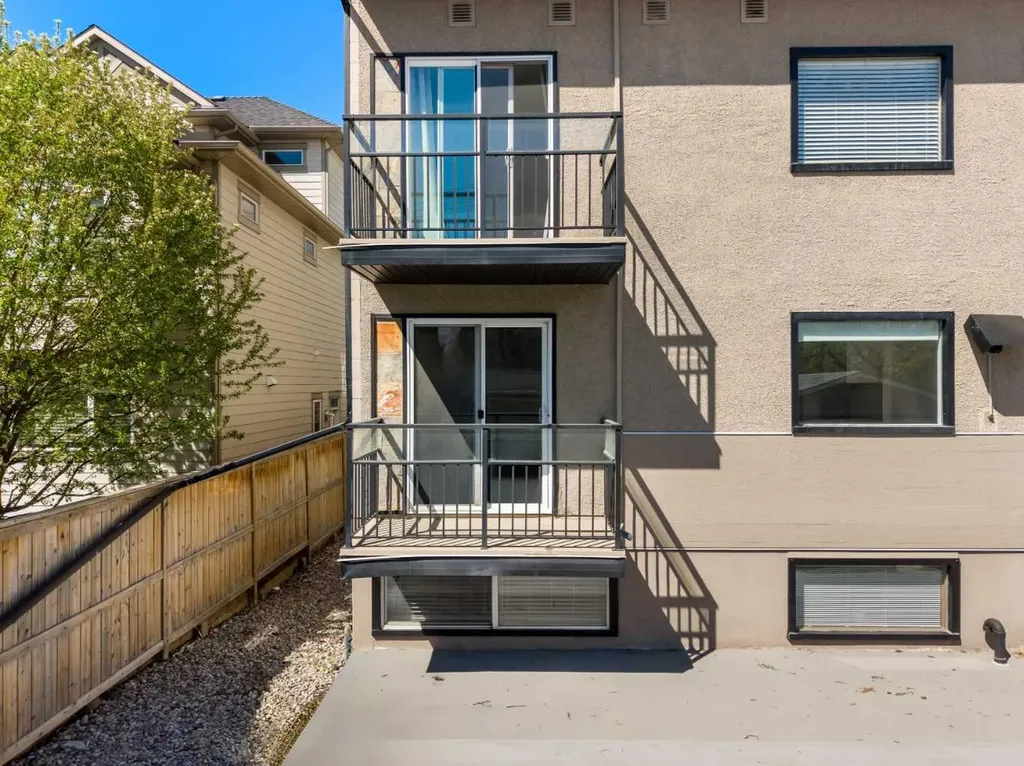 2110 15 Street SW Calgary AB T2T 3Y8