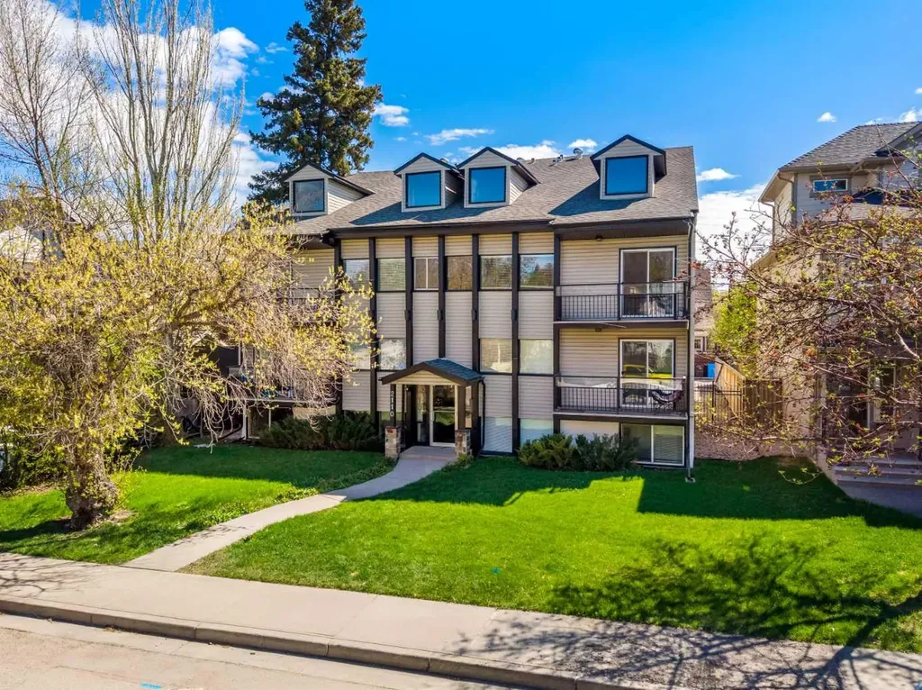 2110 15 Street SW Calgary AB T2T 3Y8