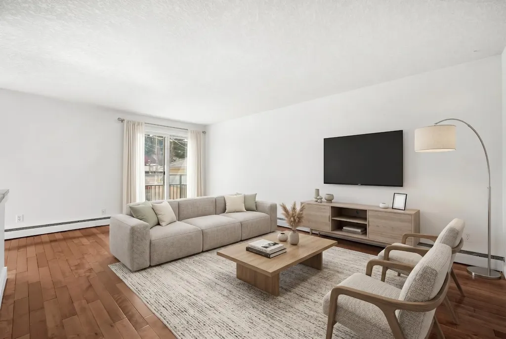 2110 15 Street SW Calgary AB T2T 3Y8
