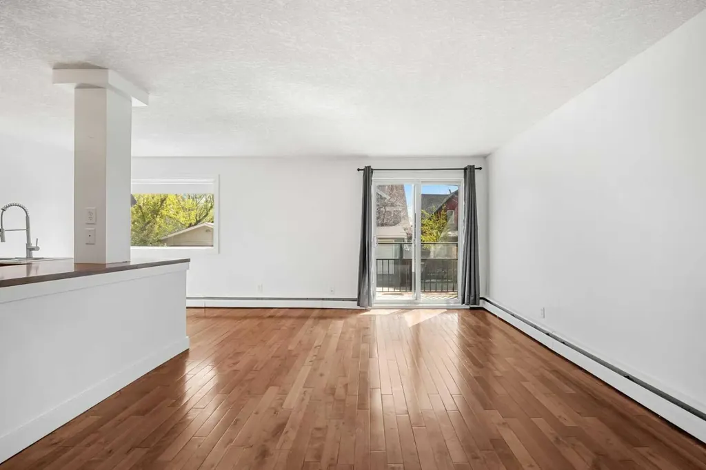 2110 15 Street SW Calgary AB T2T 3Y8