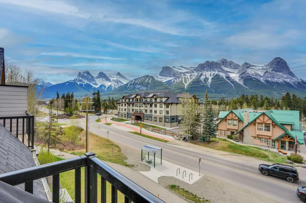 109 Kanananskis Way Canmore AB T1W 2X2