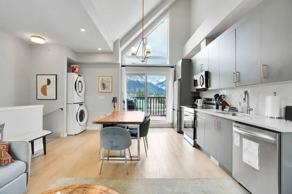 109 Kanananskis Way Canmore AB T1W 2X2