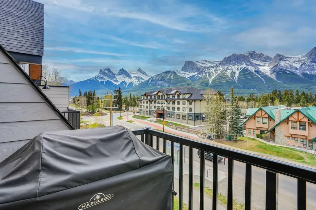 109 Kanananskis Way Canmore AB T1W 2X2