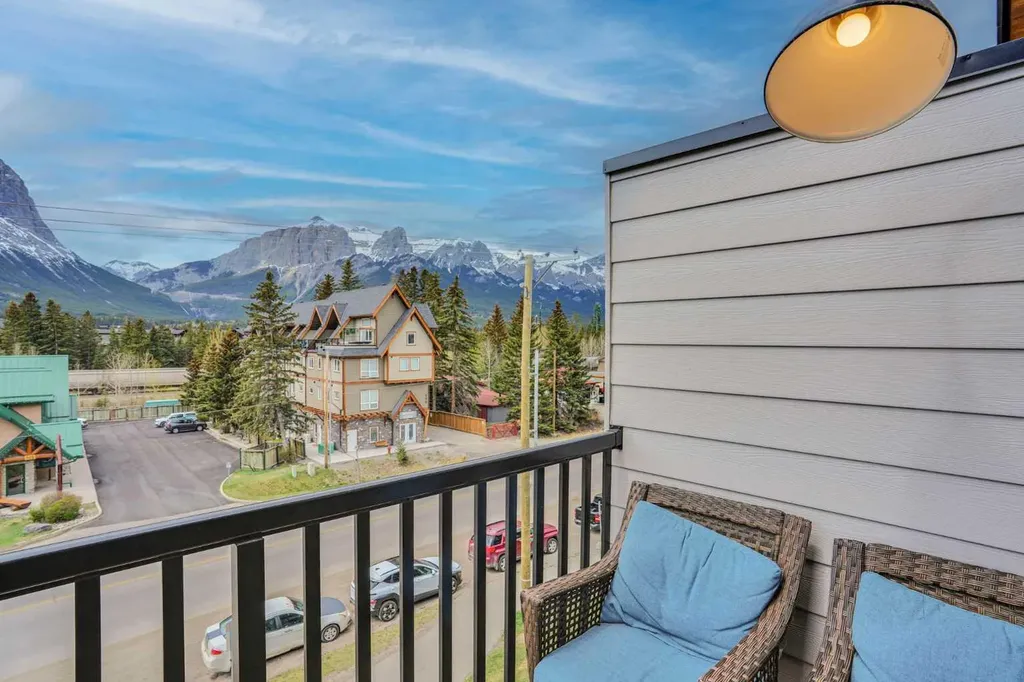 109 Kanananskis Way Canmore AB T1W 2X2