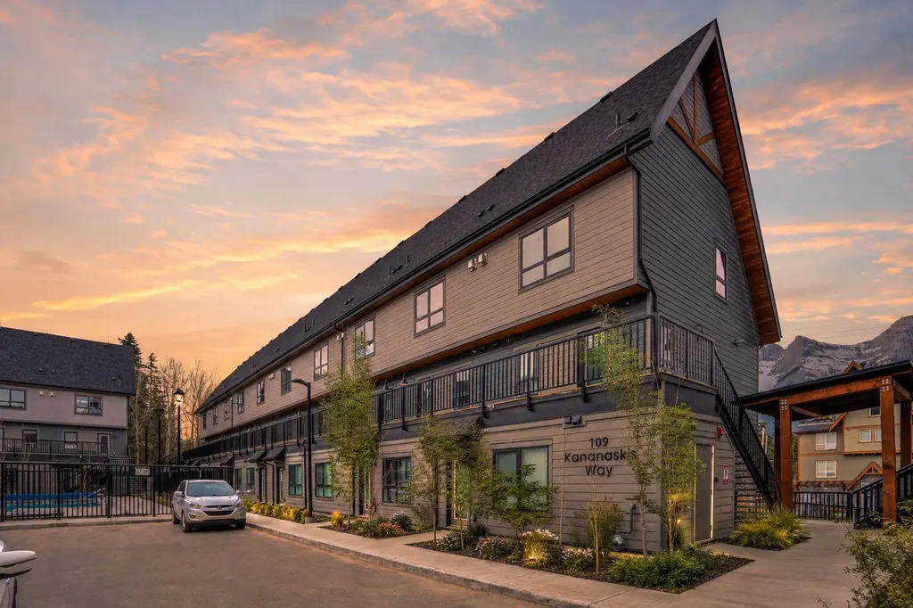 109 Kanananskis Way Canmore AB T1W 2X2
