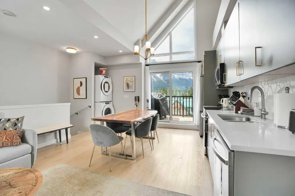 109 Kanananskis Way Canmore AB T1W 2X2