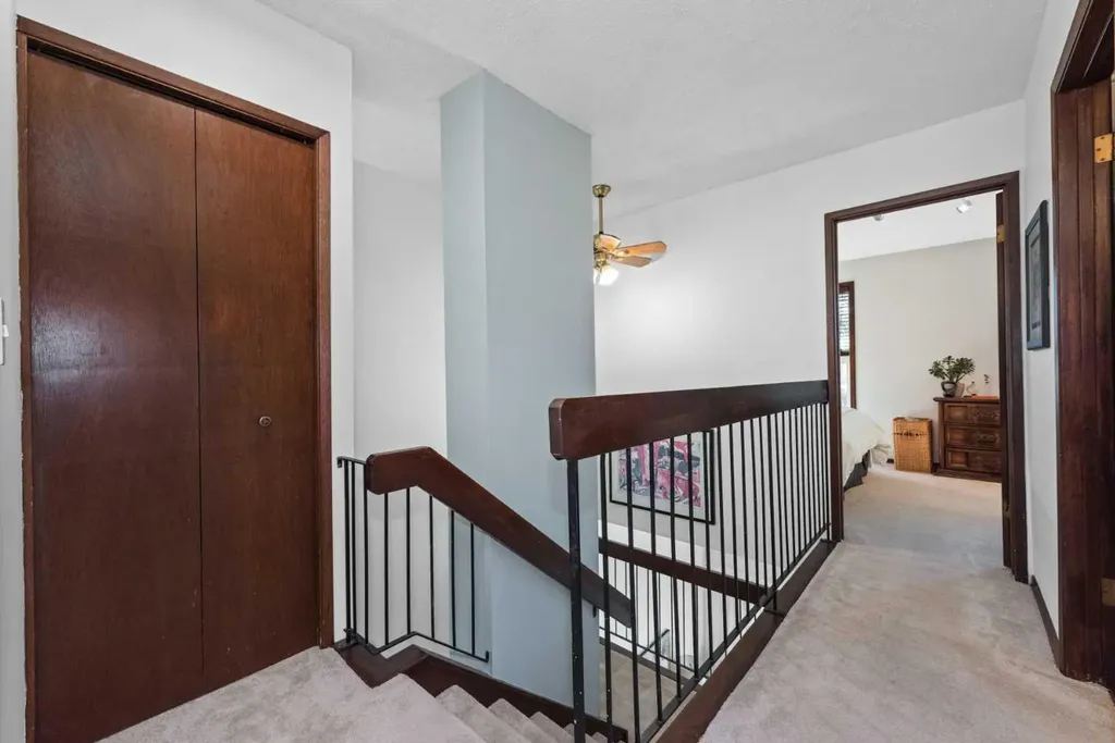 27 Silver Springs Drive NW Calgary AB T3B 4N3