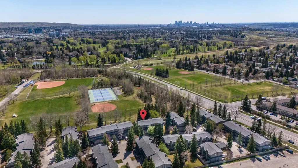 27 Silver Springs Drive NW Calgary AB T3B 4N3
