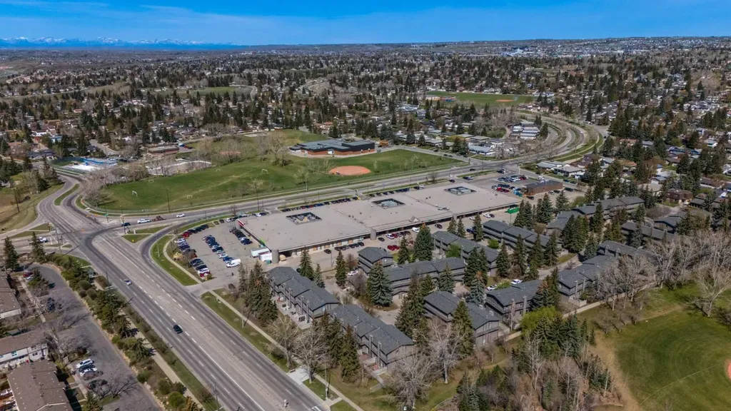 27 Silver Springs Drive NW Calgary AB T3B 4N3
