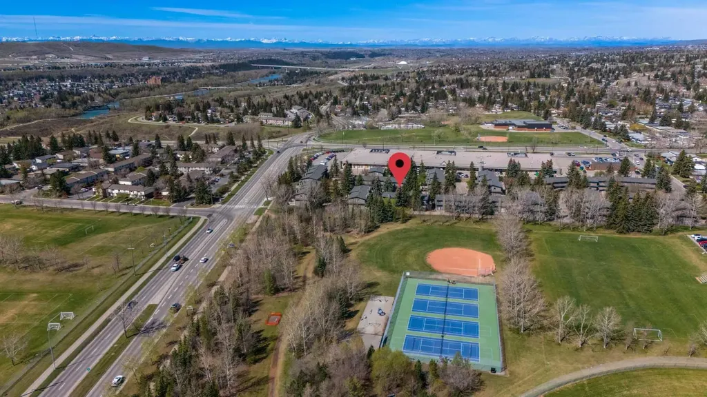 27 Silver Springs Drive NW Calgary AB T3B 4N3