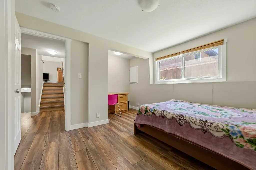 10 Trent Road W Lethbridge AB T1K 4N2
