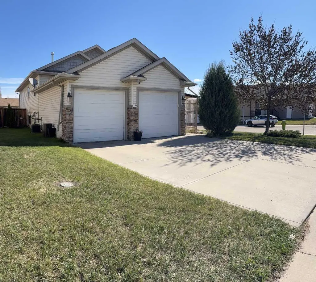194 Webster Drive Red Deer AB T4N 7G9