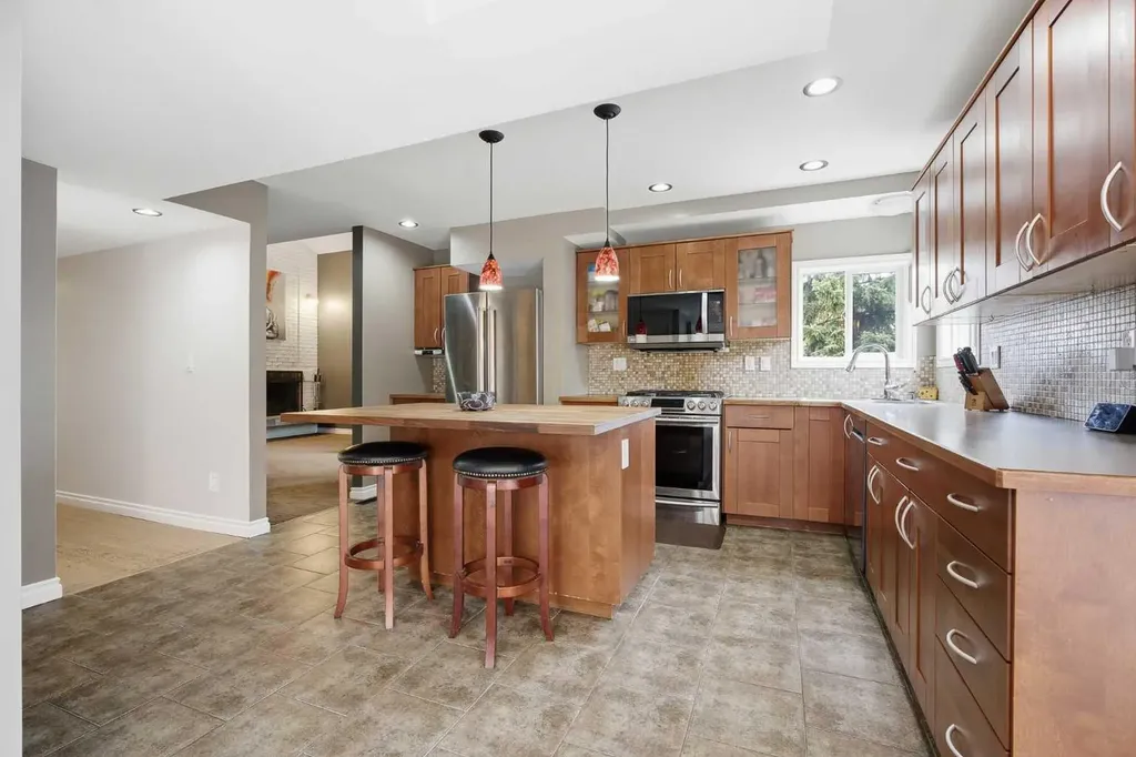 2608 Deer Side Drive SE Calgary AB T2J6A3