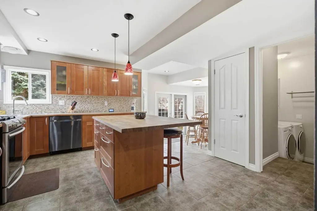 2608 Deer Side Drive SE Calgary AB T2J6A3