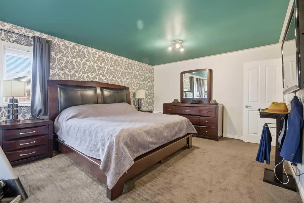 2608 Deer Side Drive SE Calgary AB T2J6A3