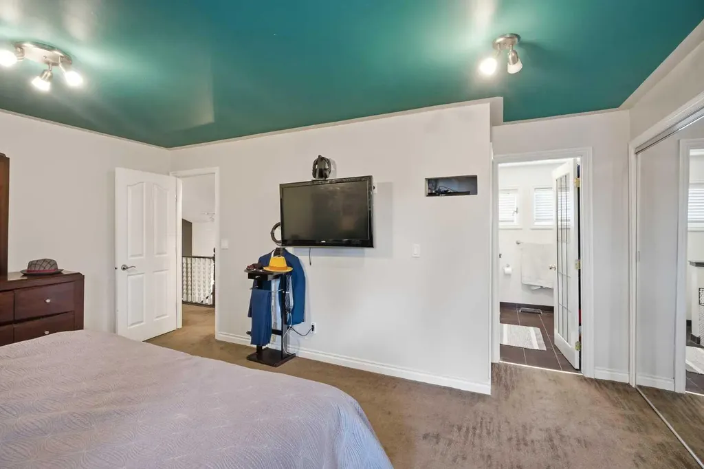 2608 Deer Side Drive SE Calgary AB T2J6A3