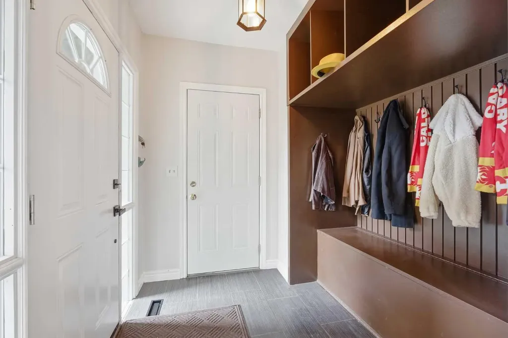 2608 Deer Side Drive SE Calgary AB T2J6A3