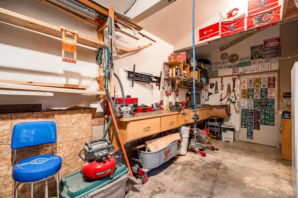 2608 Deer Side Drive SE Calgary AB T2J6A3
