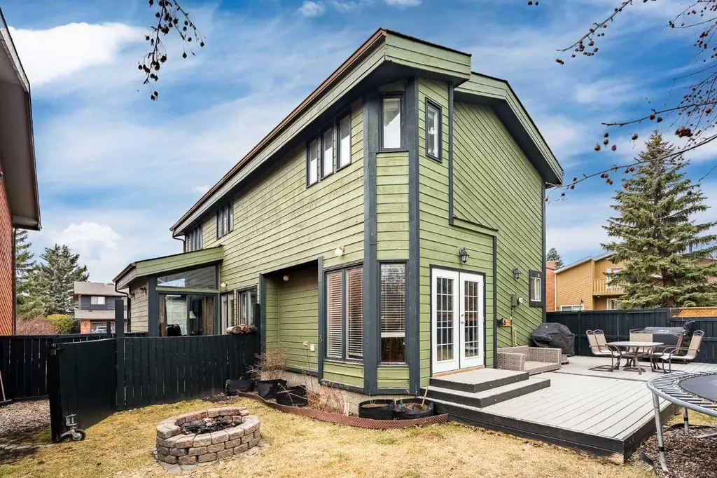 2608 Deer Side Drive SE Calgary AB T2J6A3