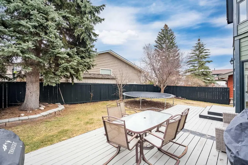 2608 Deer Side Drive SE Calgary AB T2J6A3